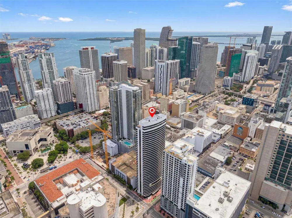 225 Miami Ave #308 Miami, FL 33128