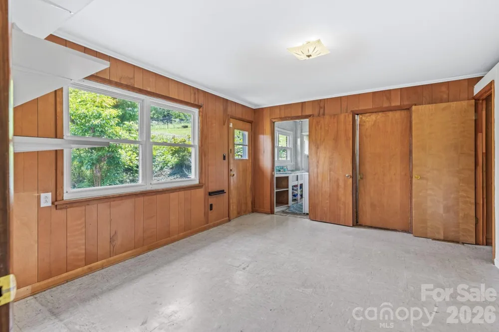 160 Mclean Road Weaverville, NC 28787