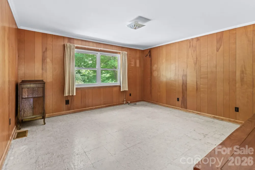 160 Mclean Road Weaverville, NC 28787