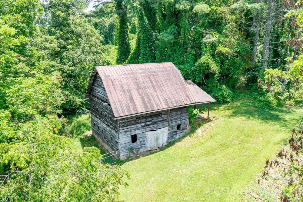 160 Mclean Road Weaverville, NC 28787