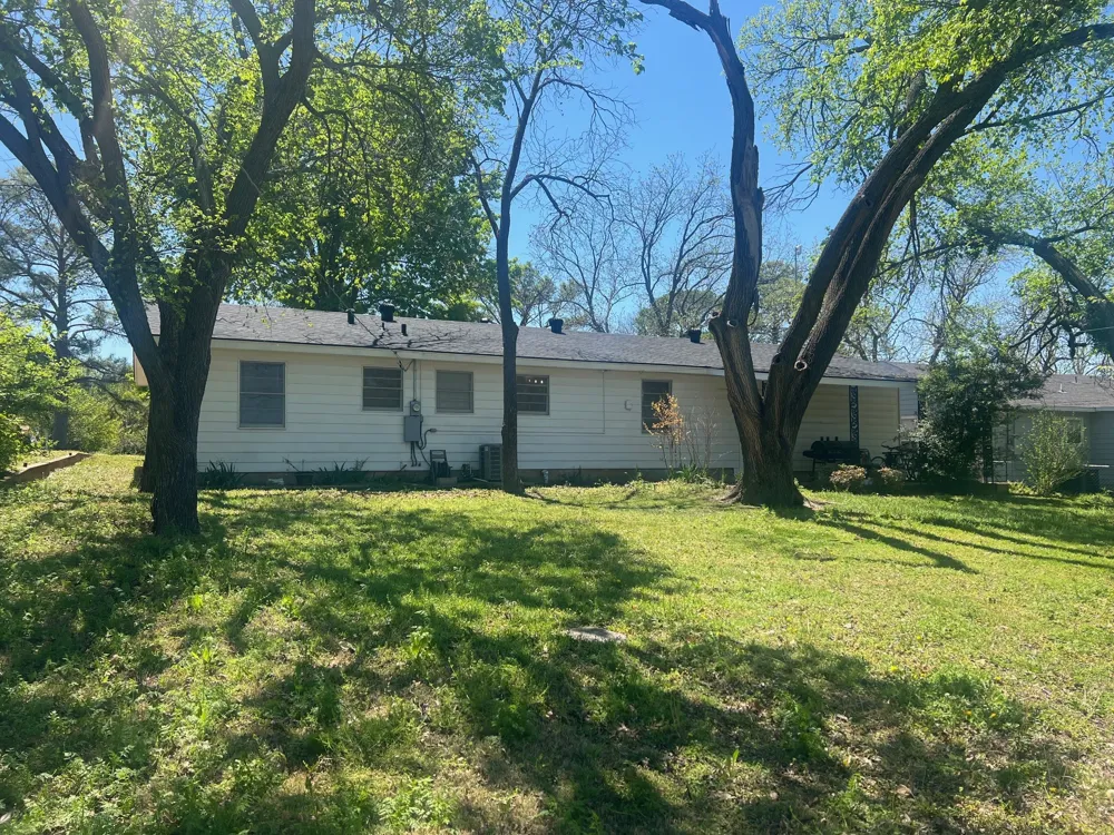 1305 Hillcrest Drive Graham, TX 76450