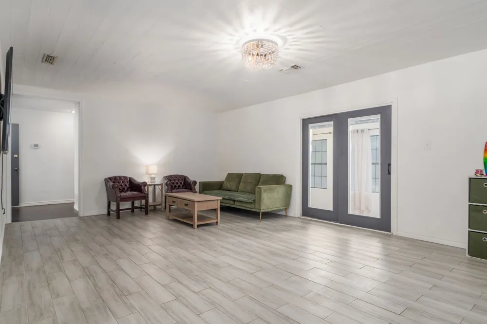 137 Gardner Drive Palestine, TX 75803