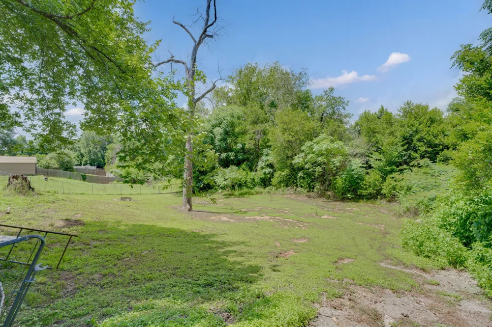 137 Gardner Drive Palestine, TX 75803