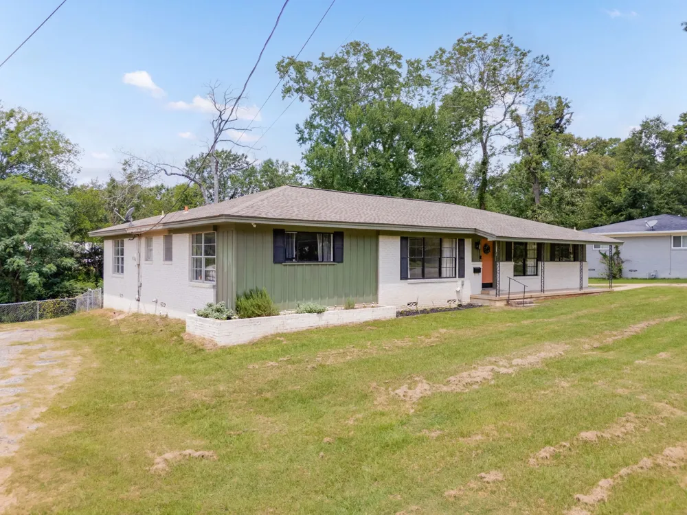 137 Gardner Drive Palestine, TX 75803