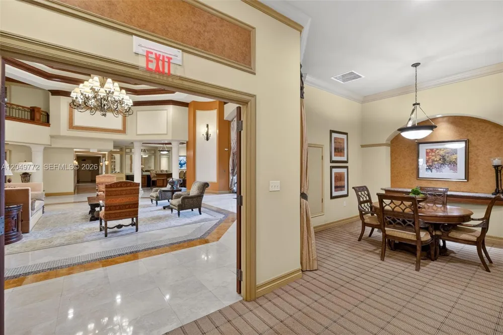 888 Douglas #806 Coral Gables, FL 33134