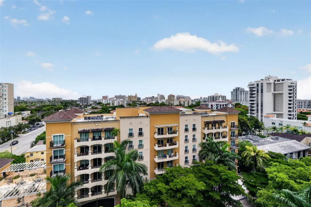888 Douglas #806 Coral Gables, FL 33134