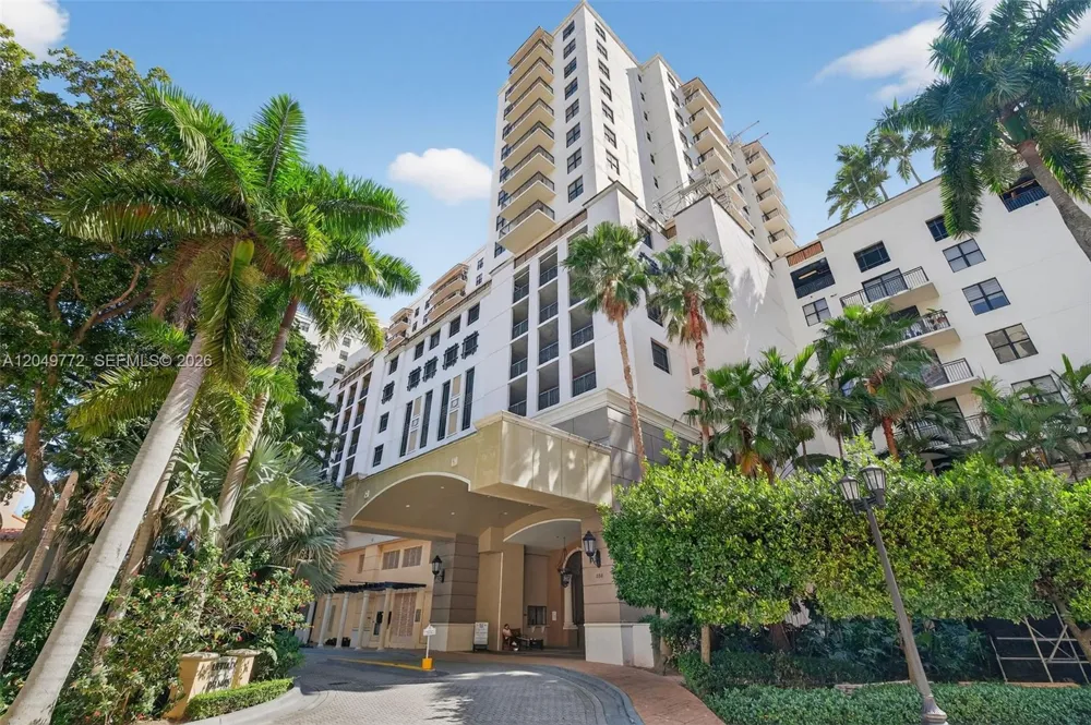 888 Douglas #806 Coral Gables, FL 33134
