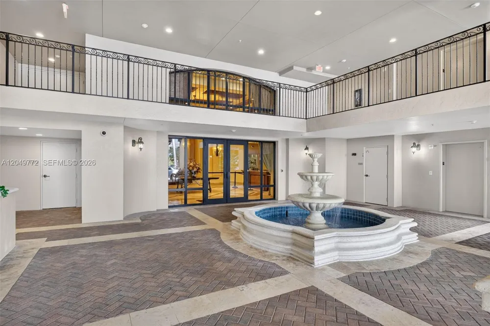 888 Douglas #806 Coral Gables, FL 33134