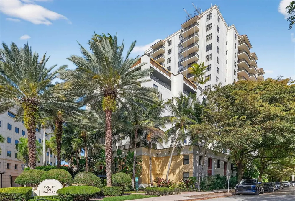 888 Douglas #806 Coral Gables, FL 33134