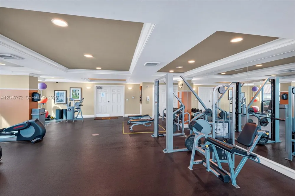 888 Douglas #806 Coral Gables, FL 33134