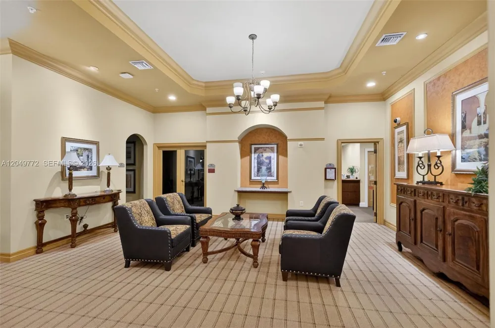 888 Douglas #806 Coral Gables, FL 33134