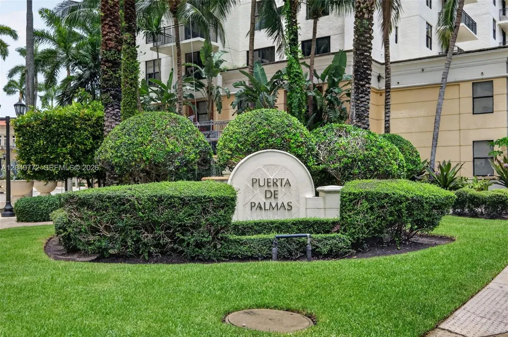 888 Douglas #806 Coral Gables, FL 33134