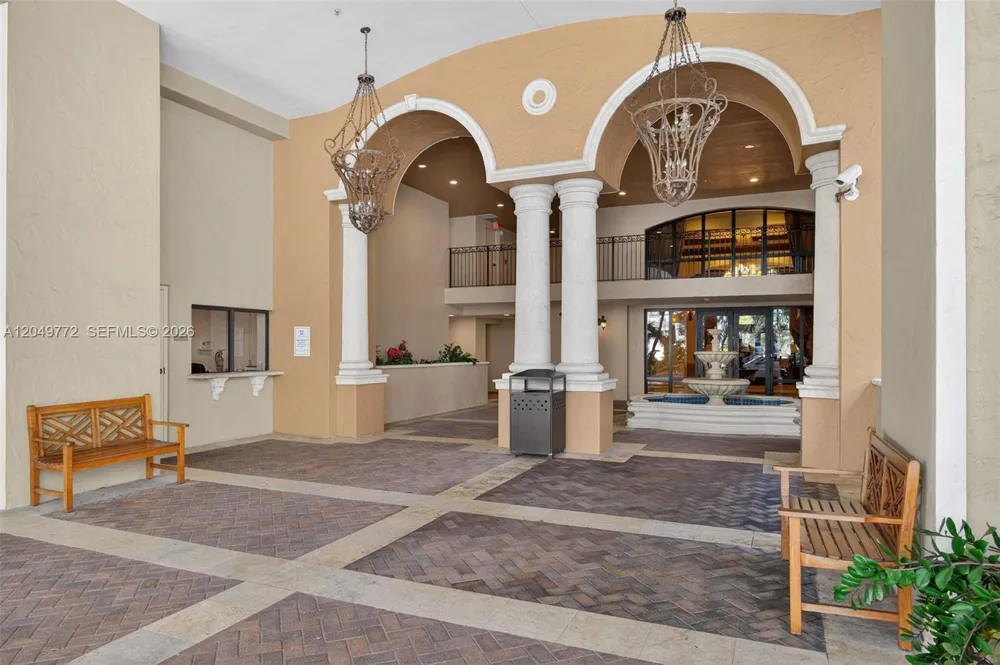 888 Douglas #806 Coral Gables, FL 33134
