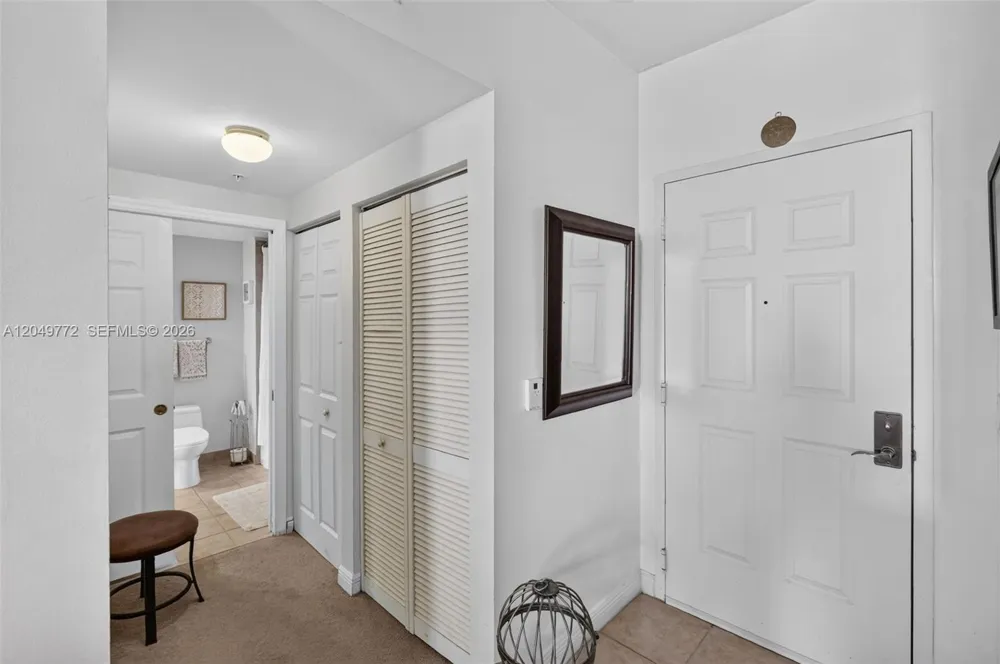 888 Douglas #806 Coral Gables, FL 33134