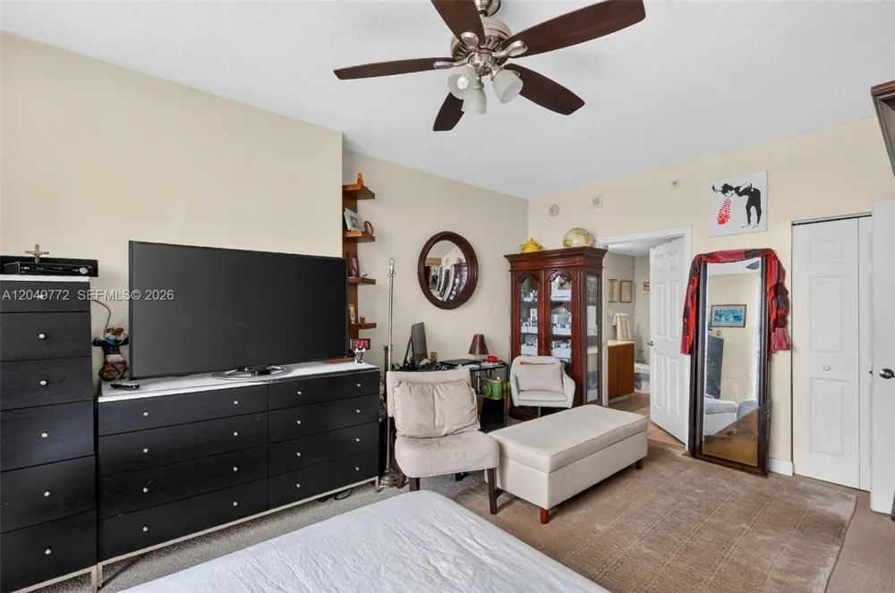 888 Douglas #806 Coral Gables, FL 33134