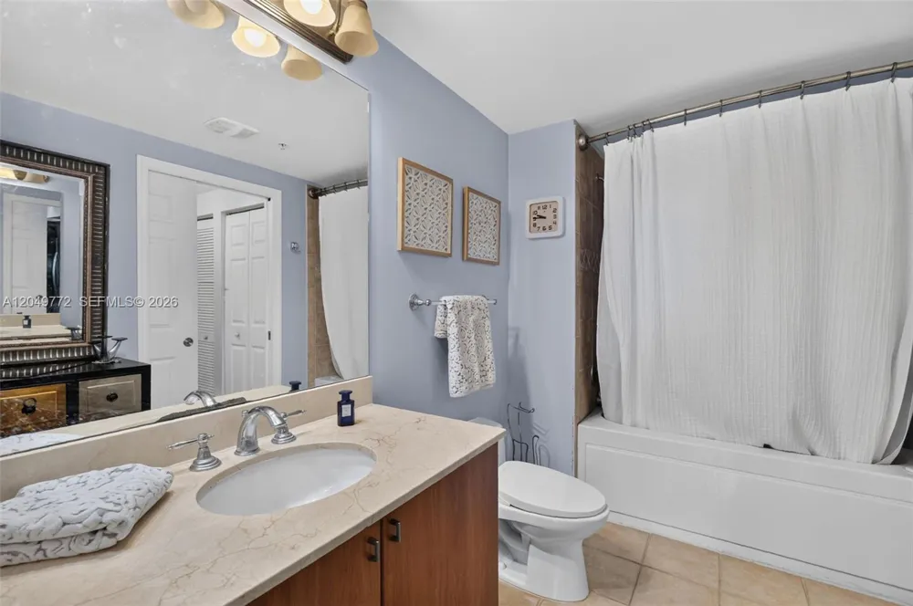 888 Douglas #806 Coral Gables, FL 33134