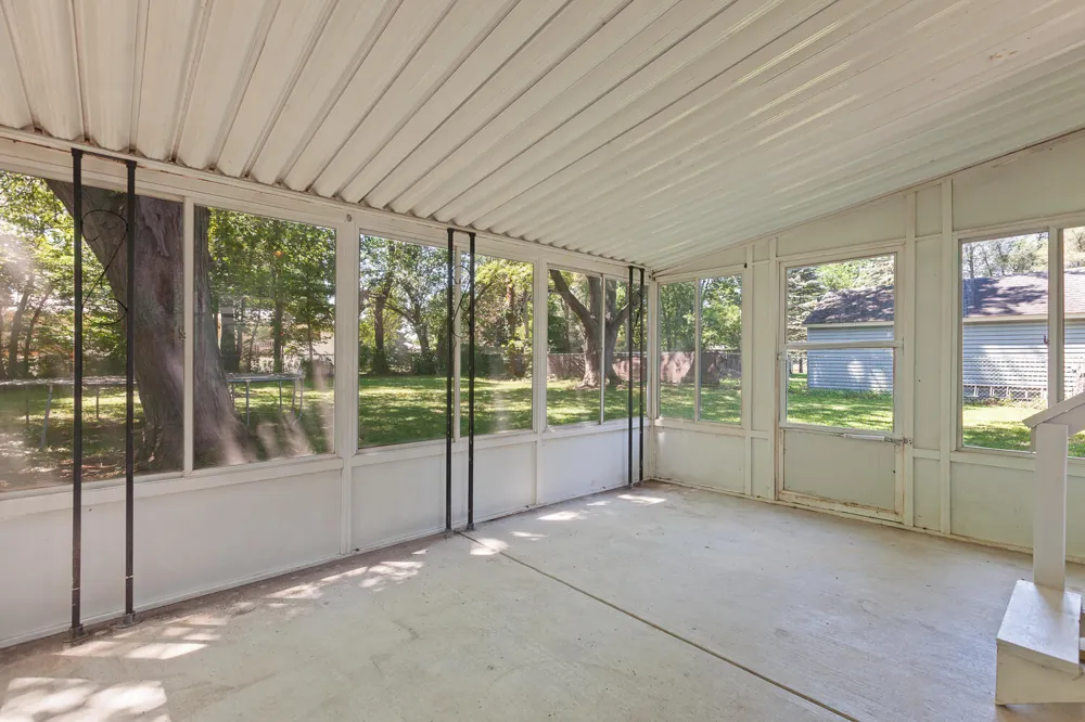 1055 Loren Road Adrian, MI 49221