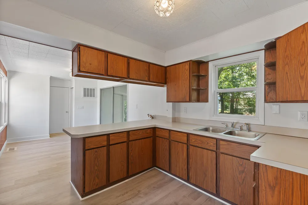 1055 Loren Road Adrian, MI 49221