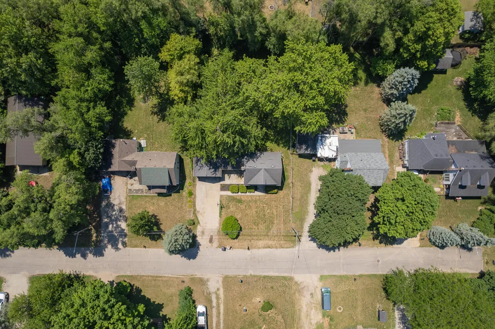 1055 Loren Road Adrian, MI 49221