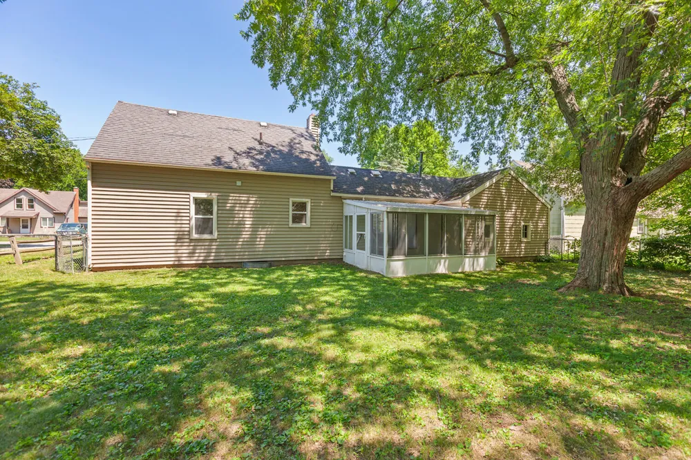 1055 Loren Road Adrian, MI 49221
