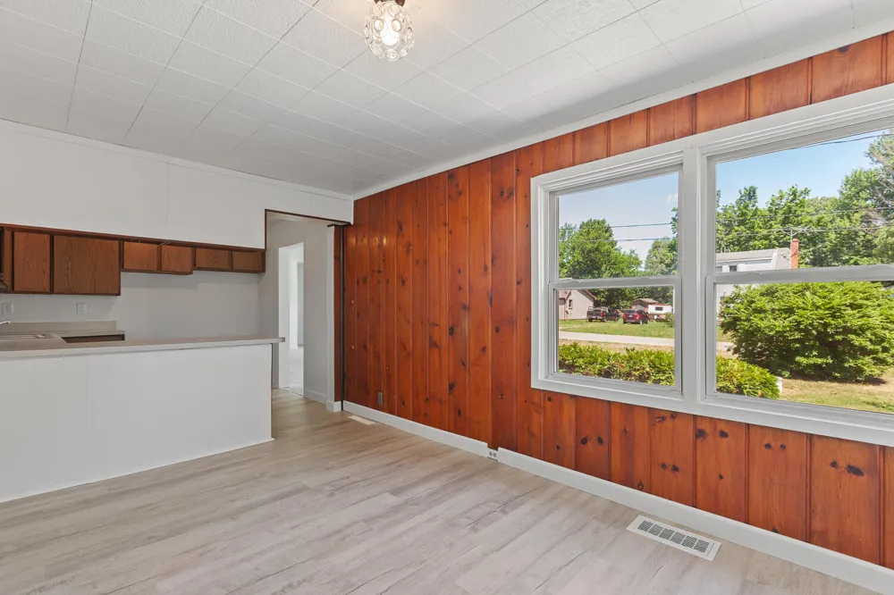 1055 Loren Road Adrian, MI 49221