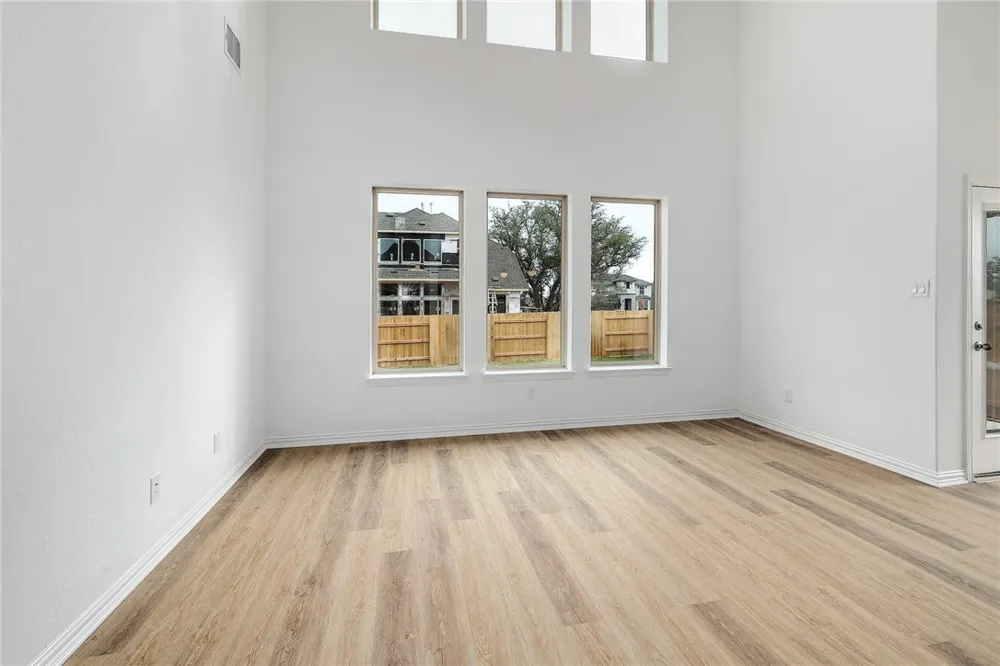 1212 Truscon Path Leander, TX 78641