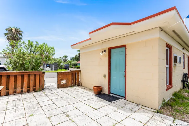134 #6 Alister St Port Aransas, TX 78373