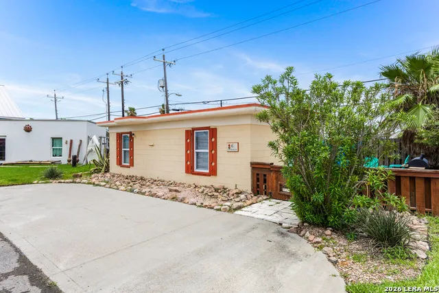 134 #6 Alister St Port Aransas, TX 78373