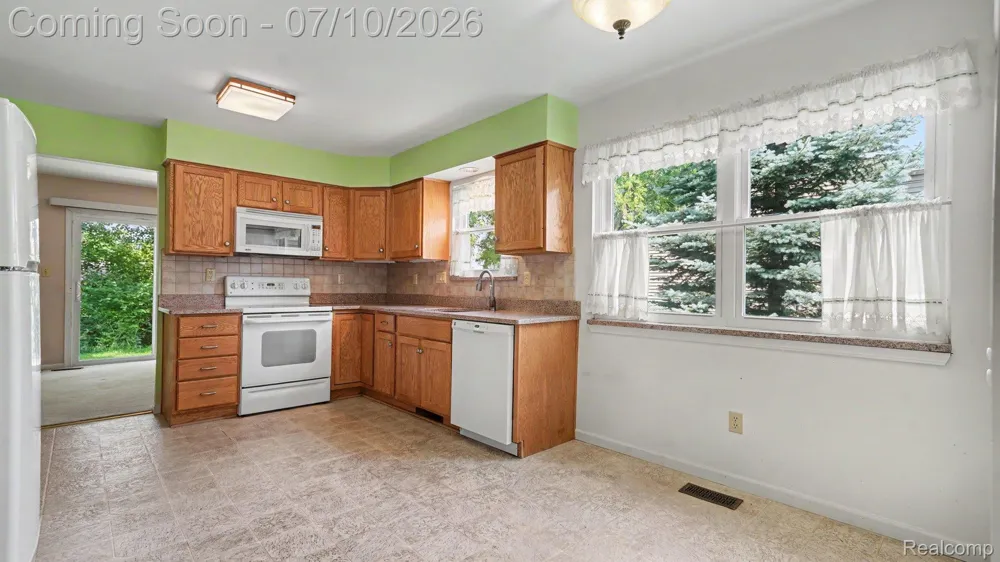 19405 Cardene Way Northville Township, MI 48167