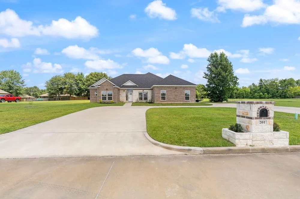 201 Silver Spur Drive Lufkin, TX 75904