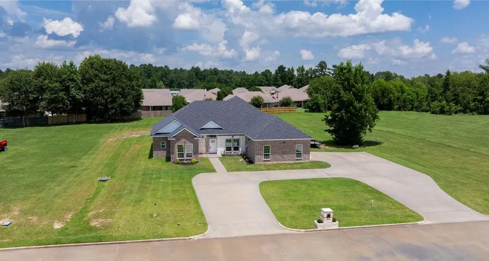 201 Silver Spur Drive Lufkin, TX 75904