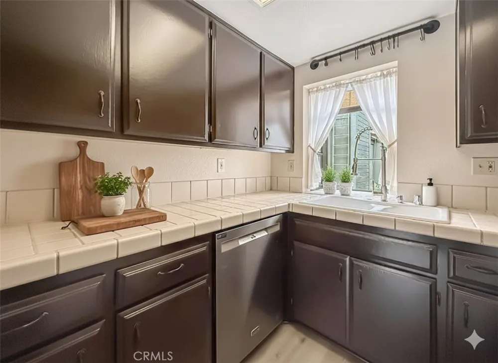 6542 Stoney View #2 Simi Valley, CA 93063