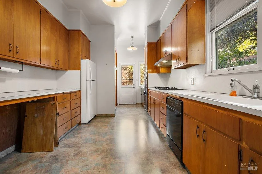 356 Alexander Street Crockett, CA 94525