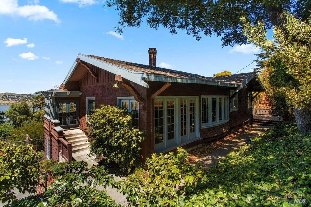 356 Alexander Street Crockett, CA 94525