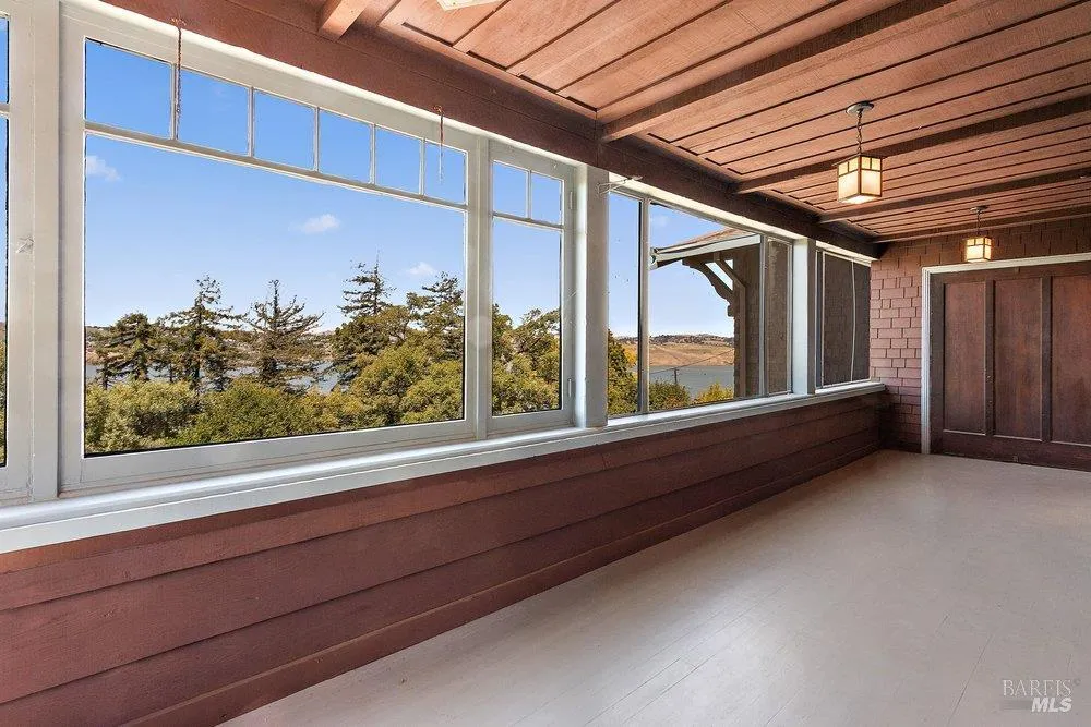 356 Alexander Street Crockett, CA 94525