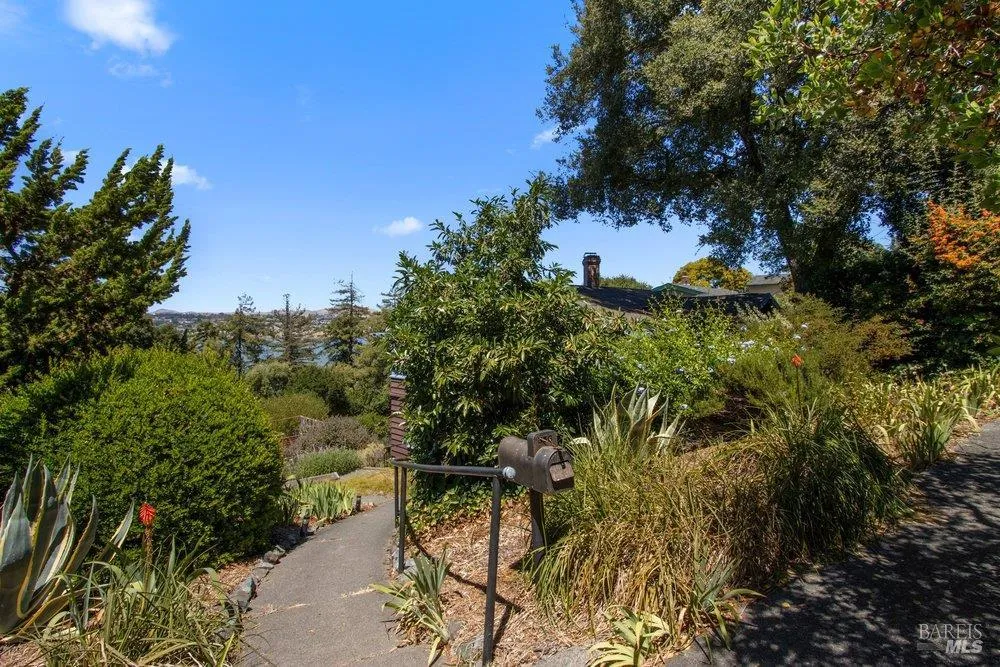 356 Alexander Street Crockett, CA 94525