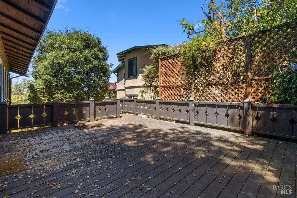 356 Alexander Street Crockett, CA 94525