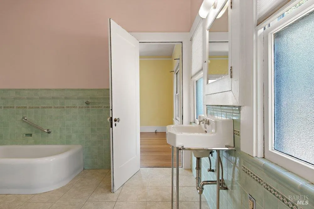356 Alexander Street Crockett, CA 94525