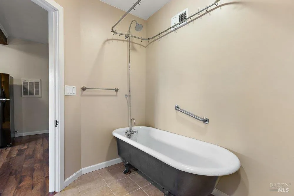 356 Alexander Street Crockett, CA 94525