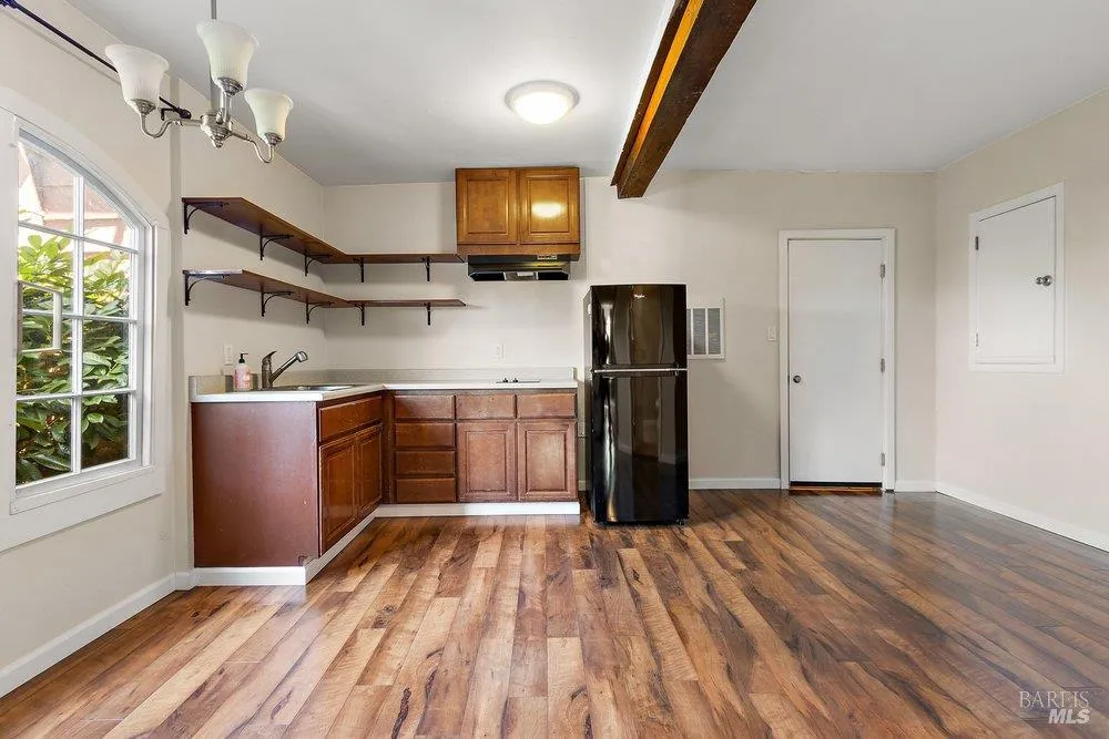 356 Alexander Street Crockett, CA 94525