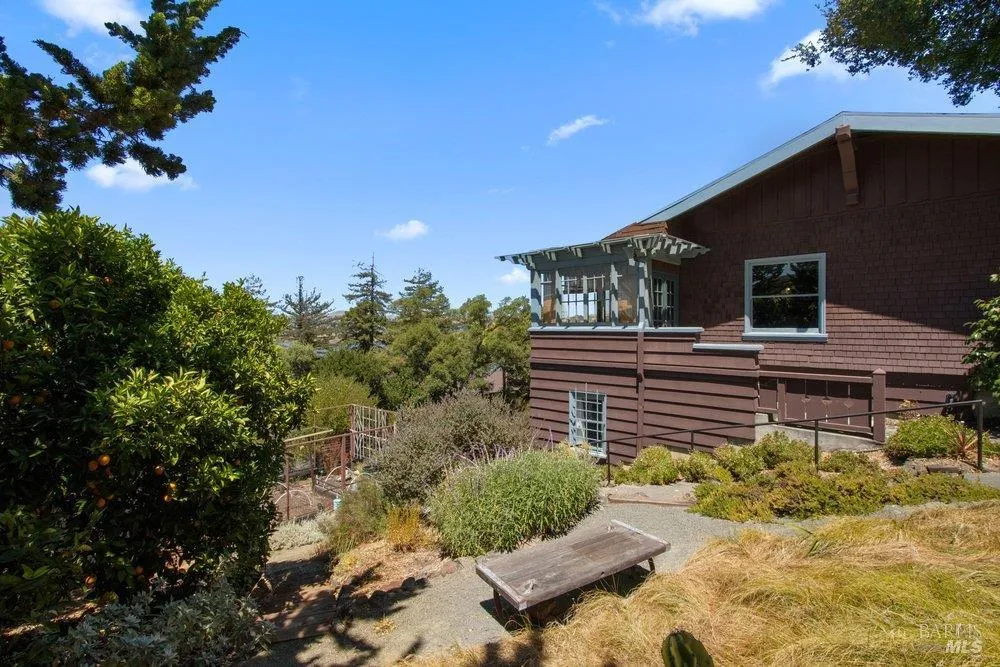 356 Alexander Street Crockett, CA 94525