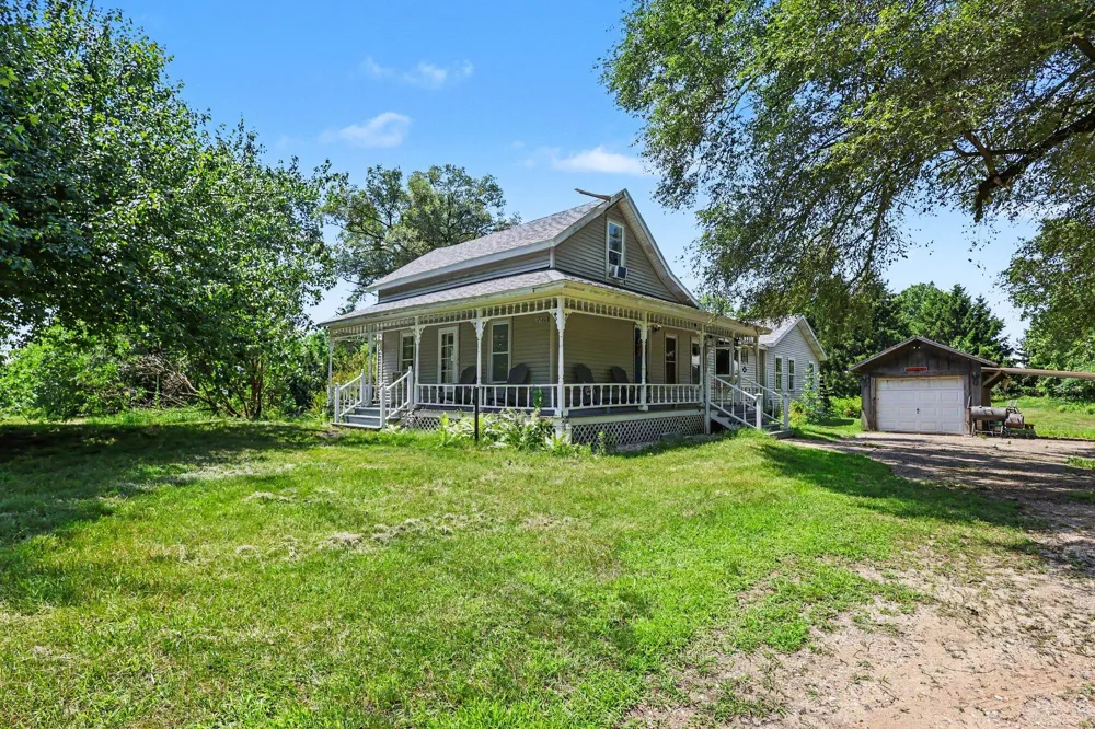 17180 Co Rd 215 Columbia Township, MI 49056
