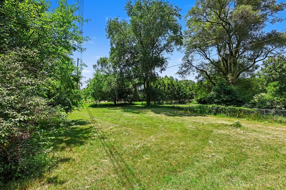 17180 Co Rd 215 Columbia Township, MI 49056