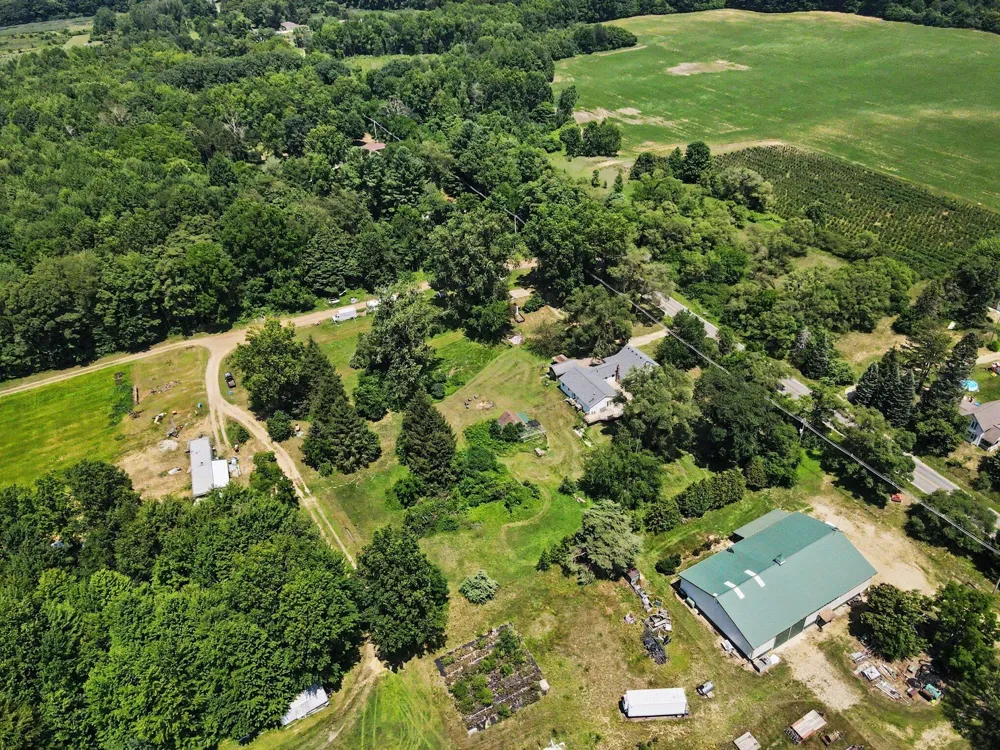 17180 Co Rd 215 Columbia Township, MI 49056