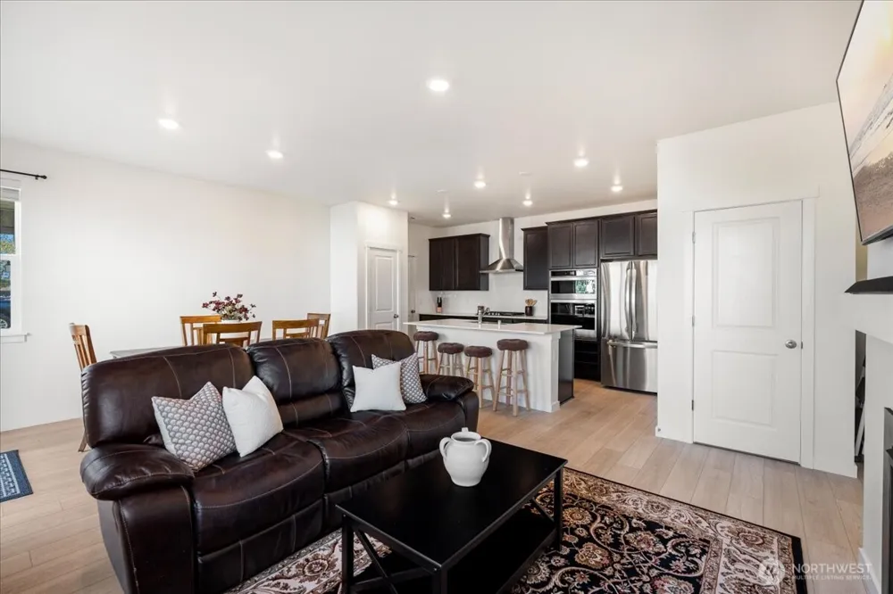 3476 Edith Avenue Enumclaw, WA 98022