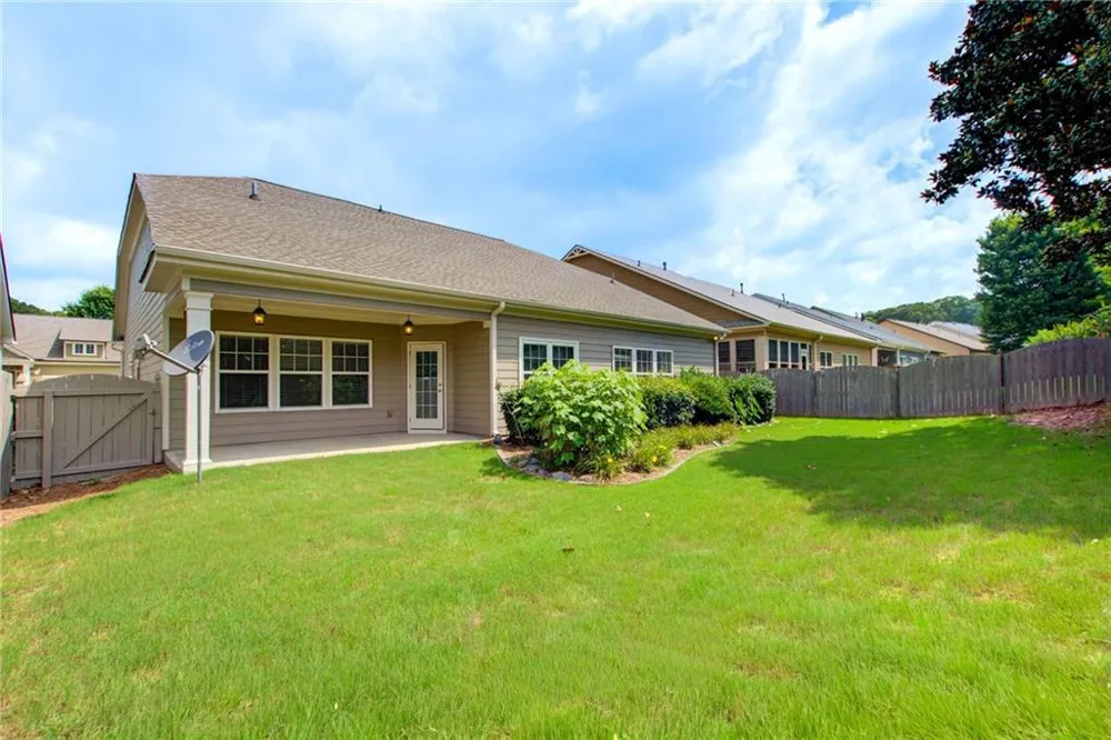 529 Olympic Way Acworth, GA 30102