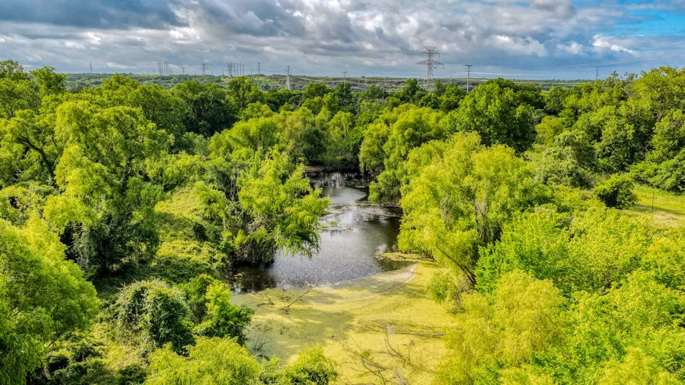 186 County Rd 3650 Clifton, TX 76634