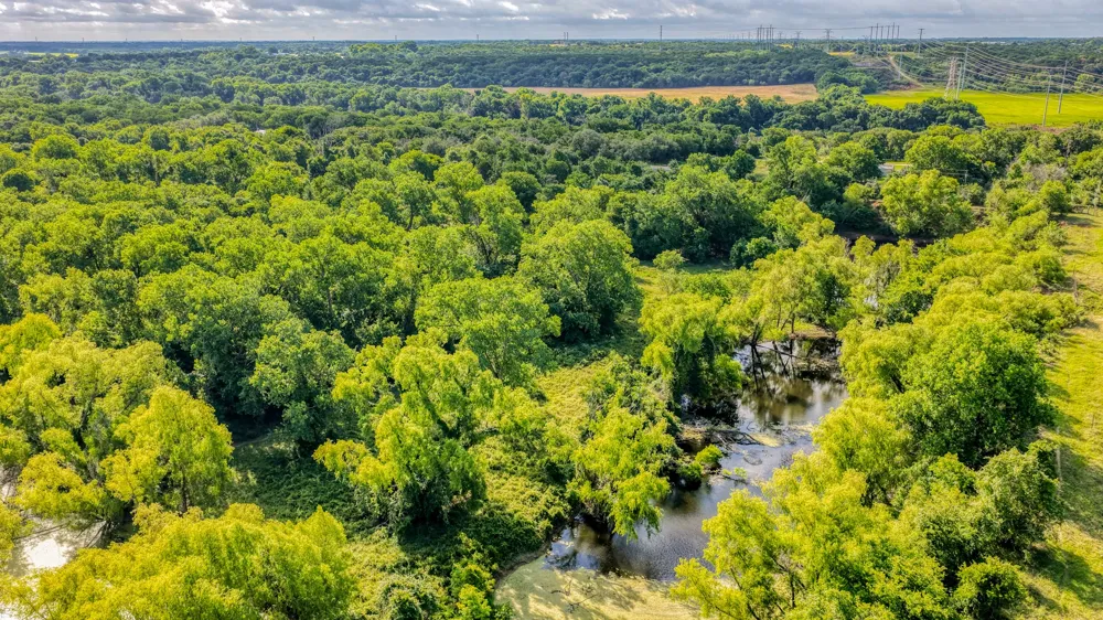 186 County Rd 3650 Clifton, TX 76634