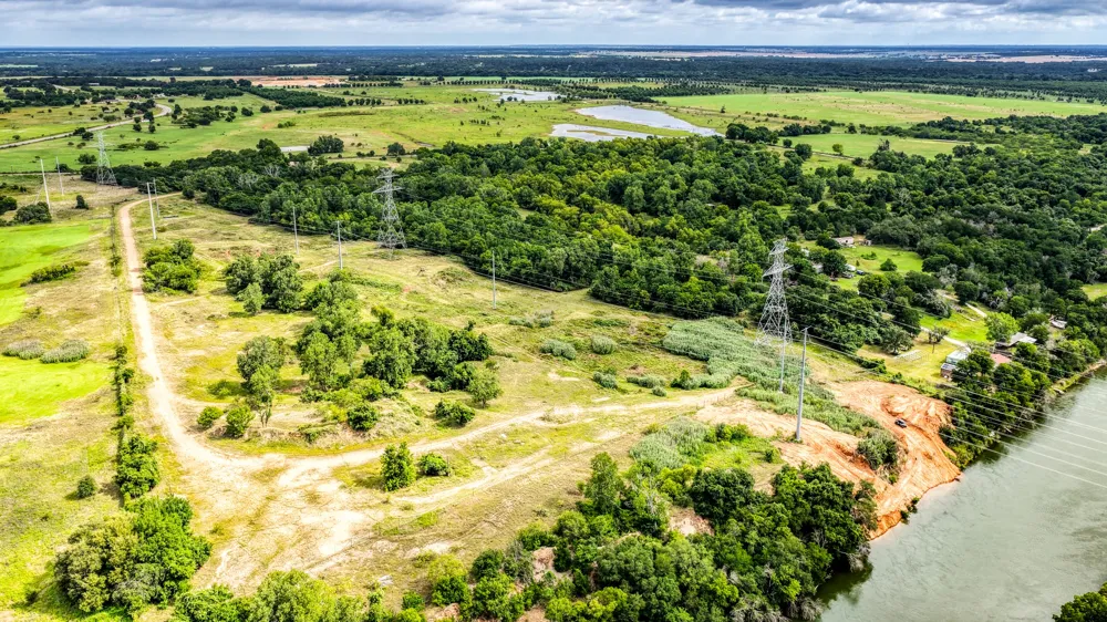 186 County Rd 3650 Clifton, TX 76634