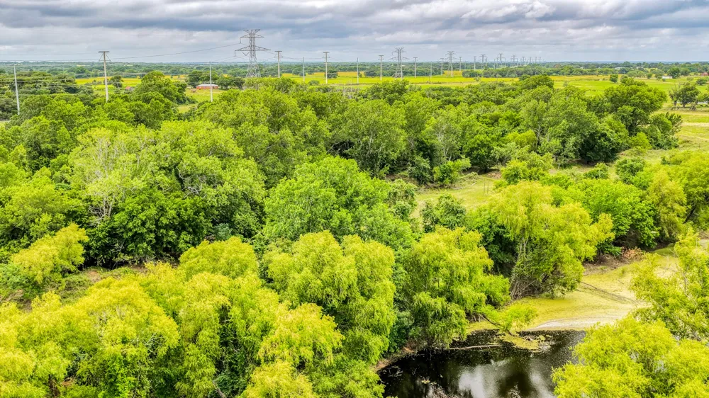 186 County Rd 3650 Clifton, TX 76634